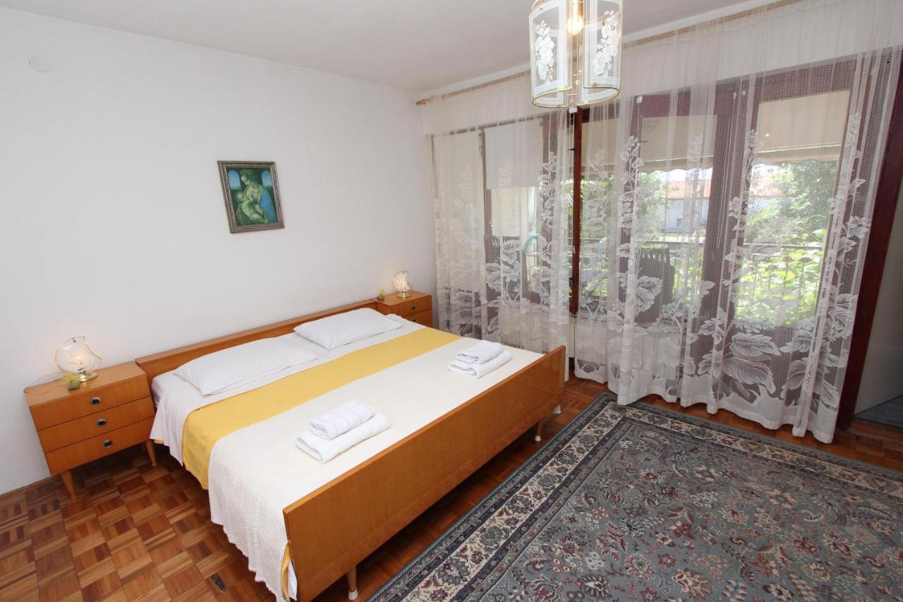 Rooms And Apartments Dino Rovigno Esterno foto