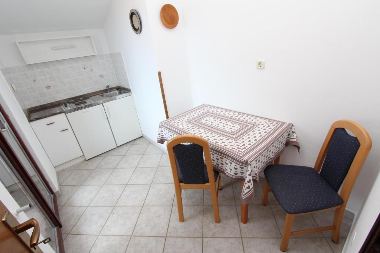 Rooms And Apartments Dino Rovigno Esterno foto